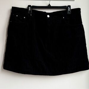 H&M Black Mini Corduroy Skirt Plus 18